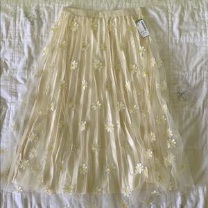 Floral Embroidered Cream Skirt